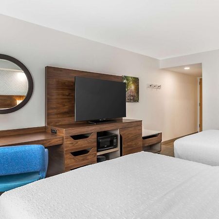 Hampton Inn Petersburg-Fort Gregg Adams Eksteriør billede