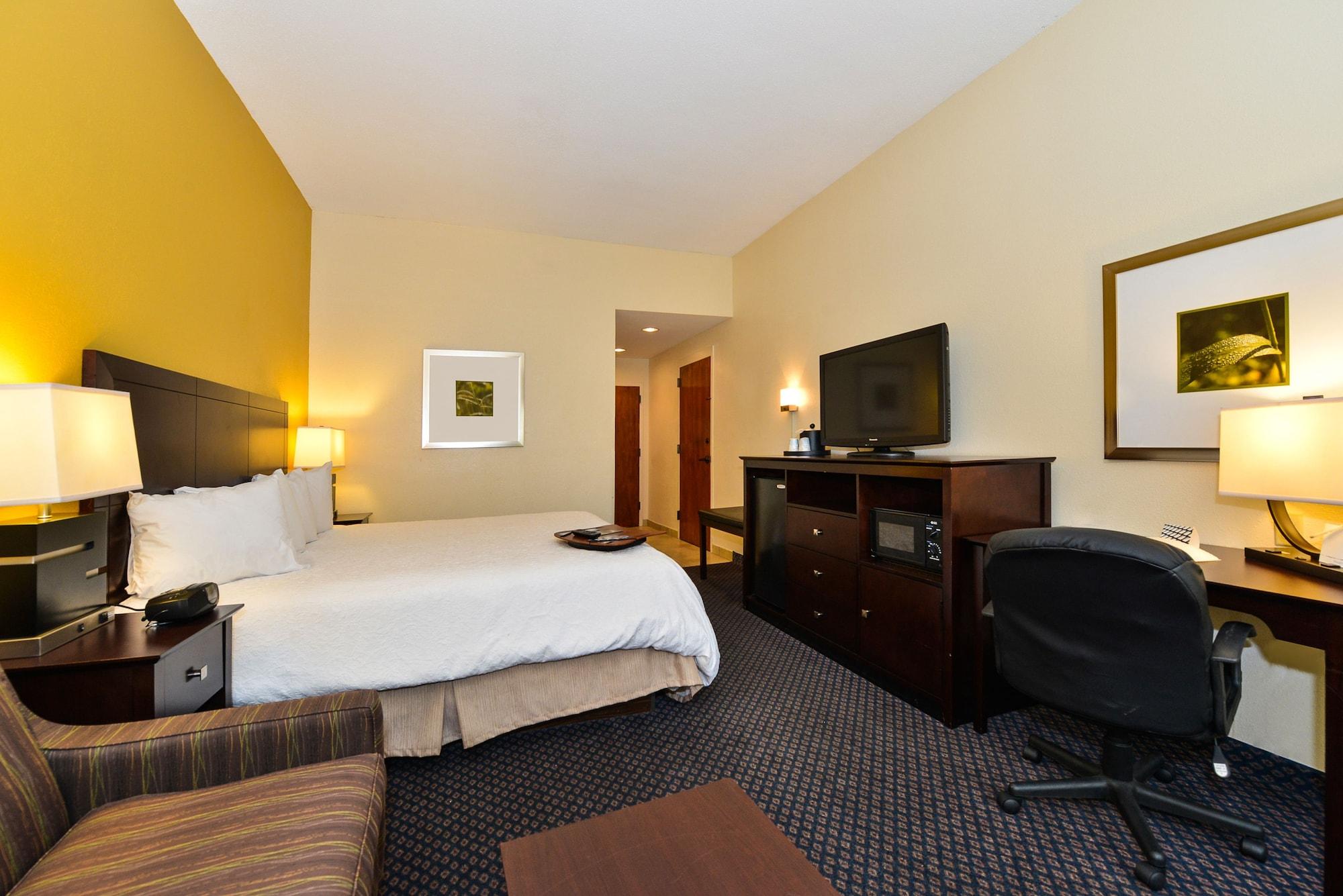 Hampton Inn Petersburg-Fort Gregg Adams Eksteriør billede