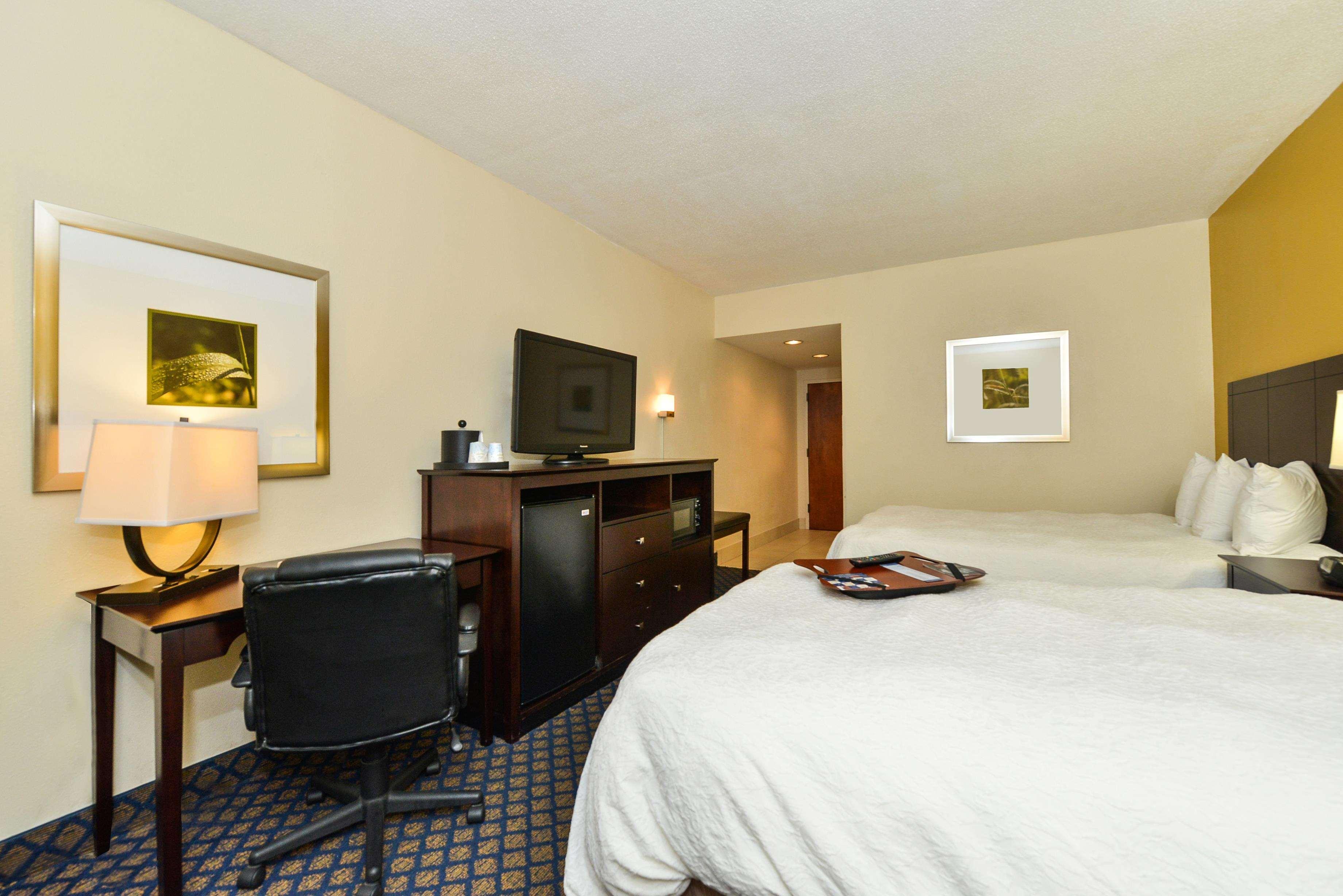 Hampton Inn Petersburg-Fort Gregg Adams Eksteriør billede