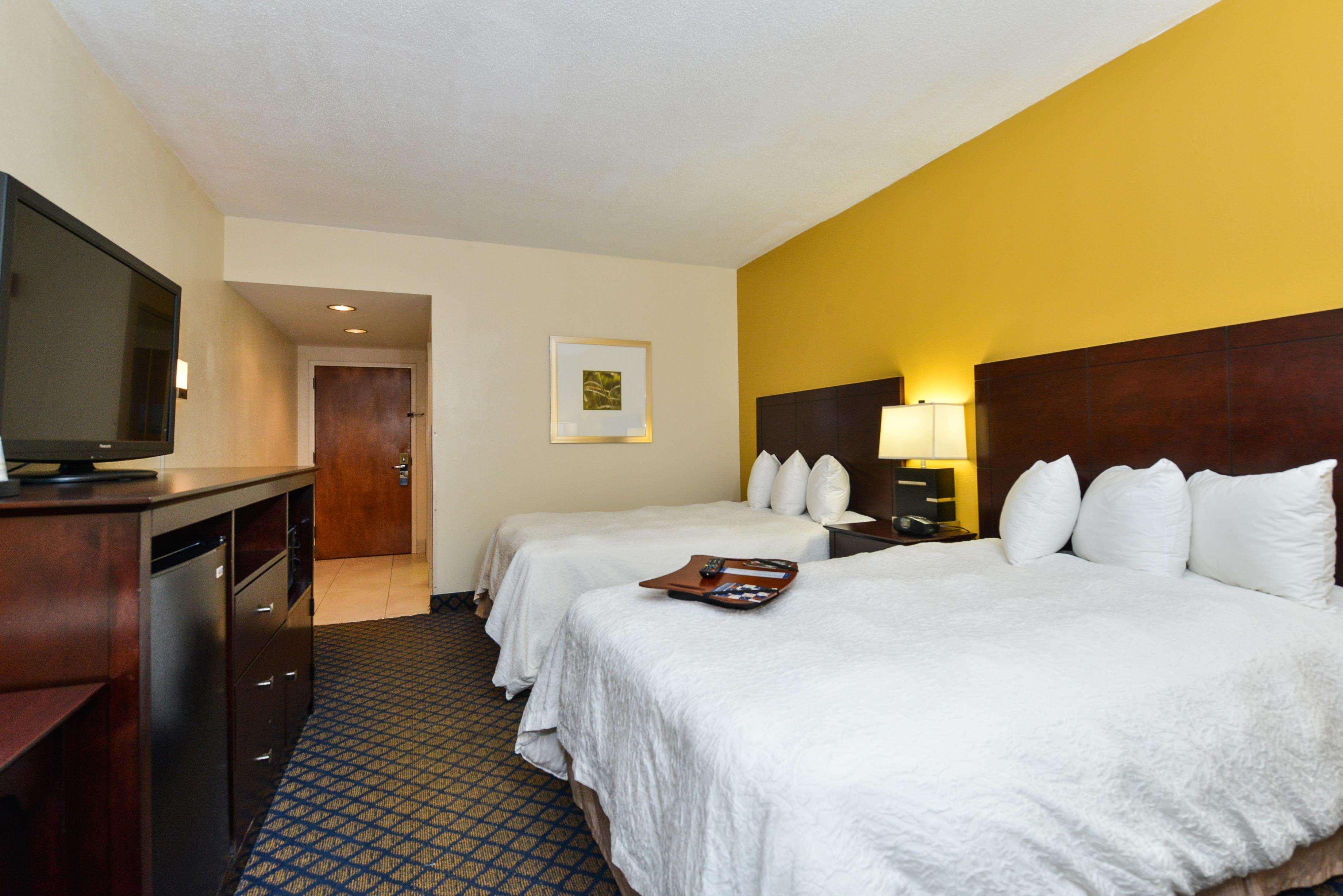 Hampton Inn Petersburg-Fort Gregg Adams Eksteriør billede